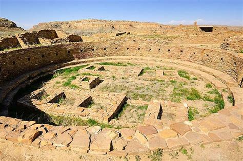 Der Chaco-Canyon-Bau: Eine architektonische Meisterleistung der Pueblo-Kultur im 9. Jahrhundert